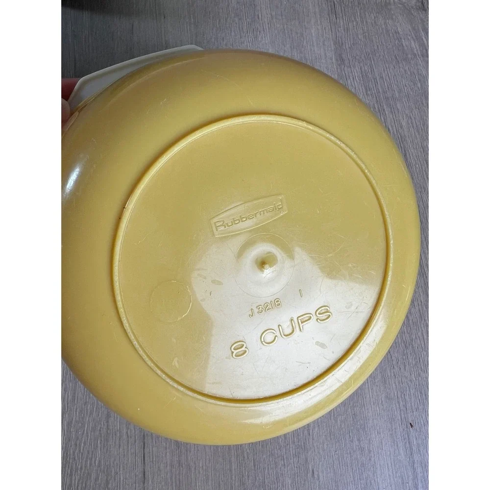 Vintage Rubbermaid Nesting Mixing Bowls with Lids Set of 4 Multicolor
